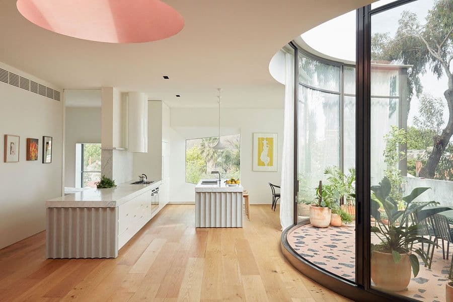 Whitlam Place kitchen\dining with curved courtyard